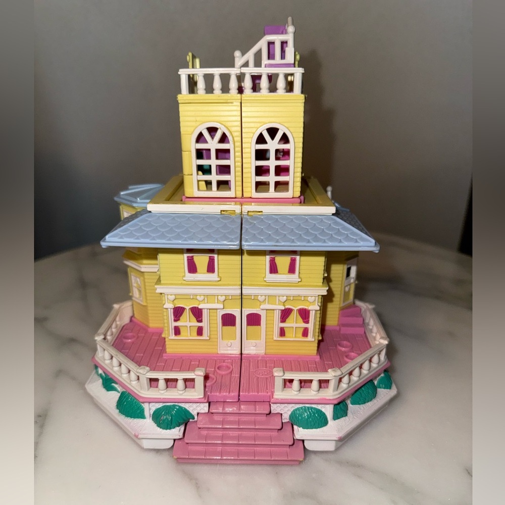 1995 Bluebird Polly Pocket Pollyville Pop-Up Party Clubhouse Vintage Dollhouse